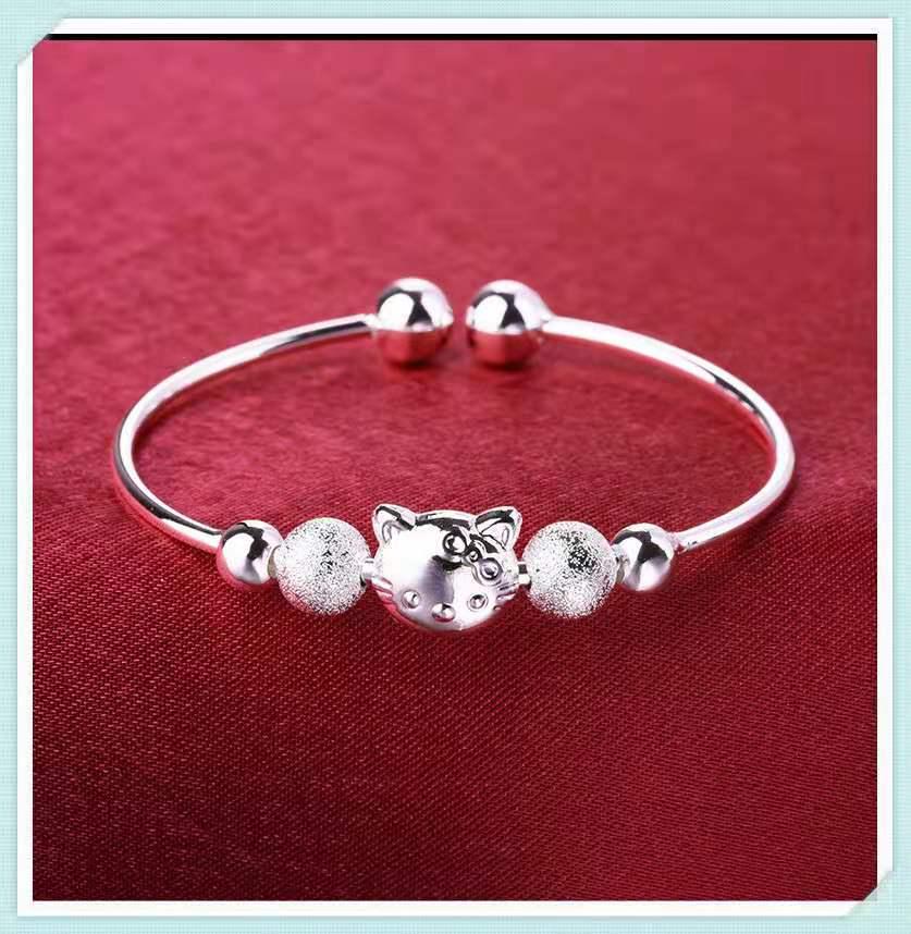 Brățară Stea Placată cu Argint de Ziua Îndrăgostiților pentru Femei - Cadou Trendy în Stil Douyin pentru Cea Mai Bună Prietenă