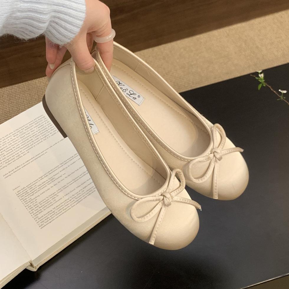 Red shallow single shoes female spring new French retro gentle fairy wind round head ballet flat beanie shoes