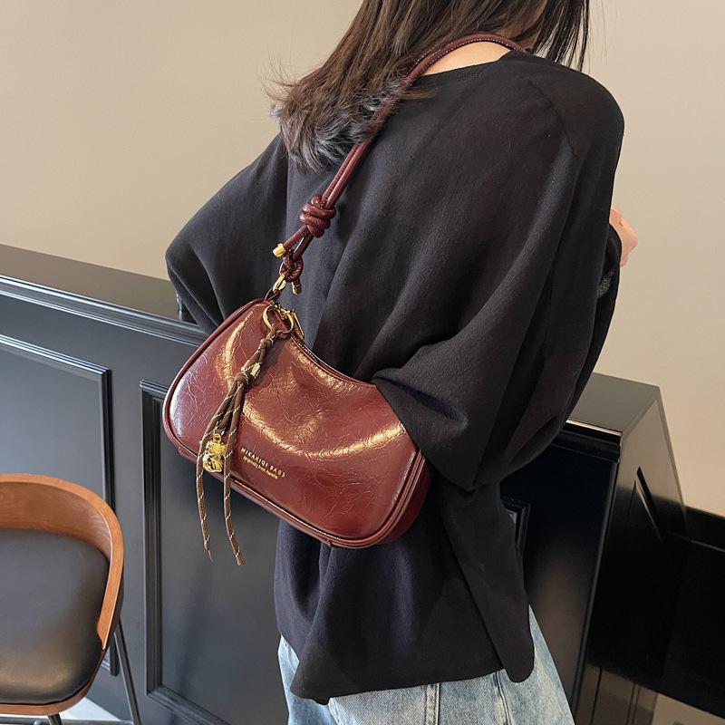 

Сумка премиум-класса нишевая женская 2025 новая ретро на плечо сумка-мессенджер повседневная рабочая сумка-пельмень 23*10*15