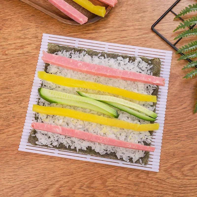 1pc Sushi Roller Japanese Style Food Grade Plastic Curtain Nori DIY Onigiri Rice Curtain Kitchen Nori Plastic Sushi Roll Molds