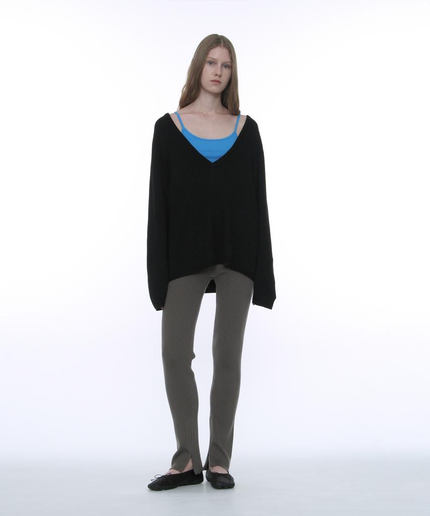 PARTIMENTO WOMEN Pwc Oversized Deep V-Neck Knit Top_Black