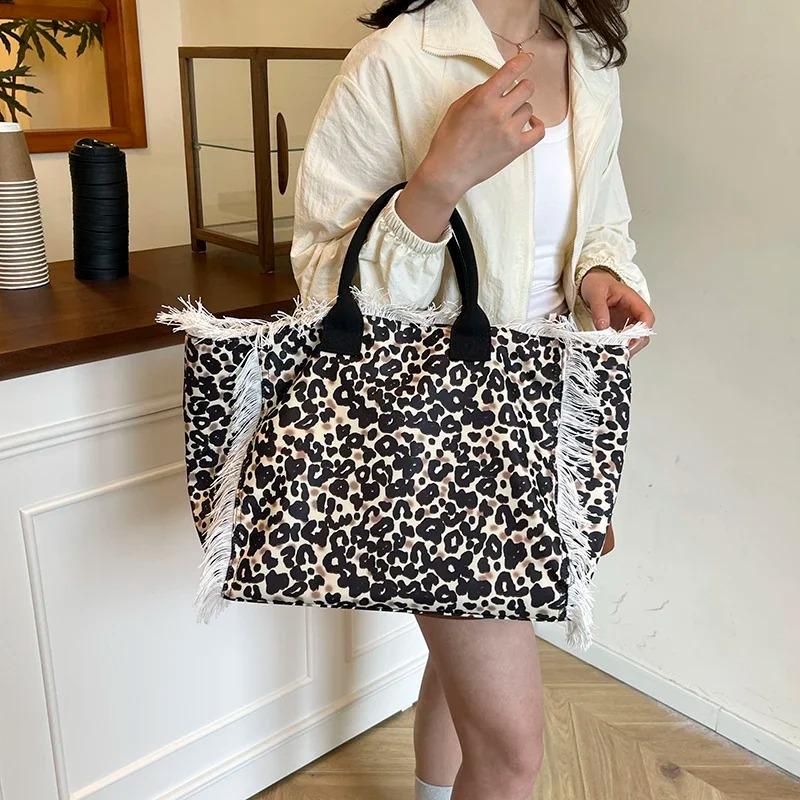 Canvas Leopard Print Large Capacity Shoulder Bags 2026 High Quality New Bags Casual Beach Vacati Basic Style Handbags