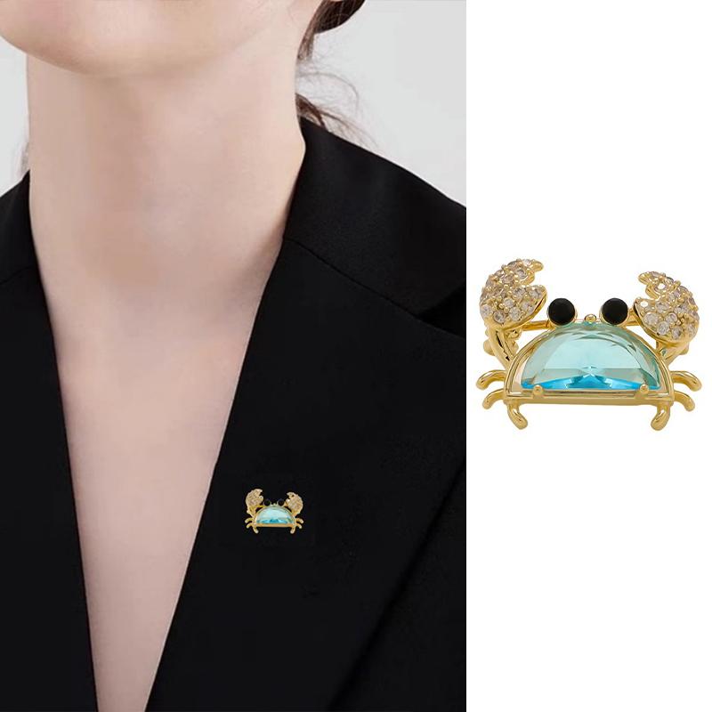Cute Small Crab Brooch  Elegant Sweater Cardigan Corsage Jewelry For Women