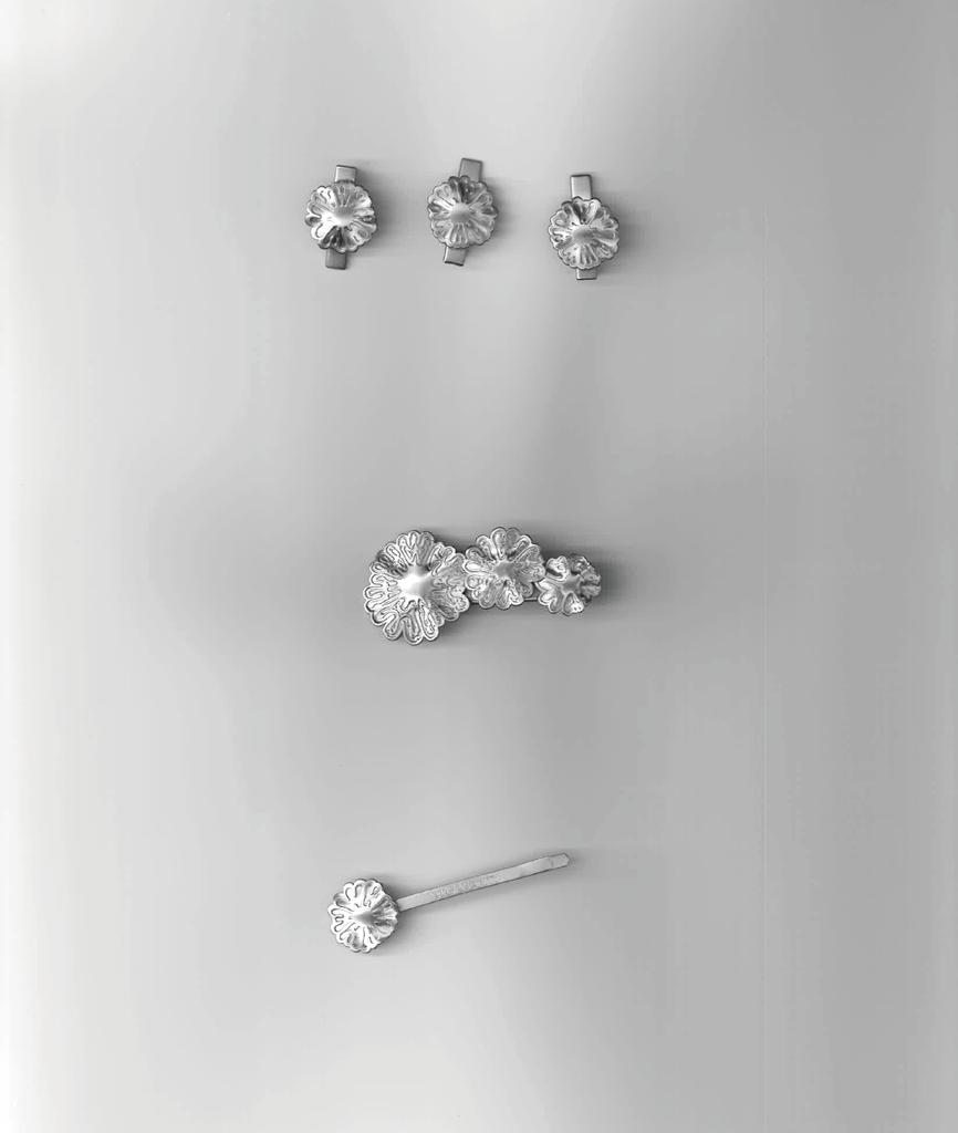 999Humanity Corolla Logo Hair Pin (Silver)