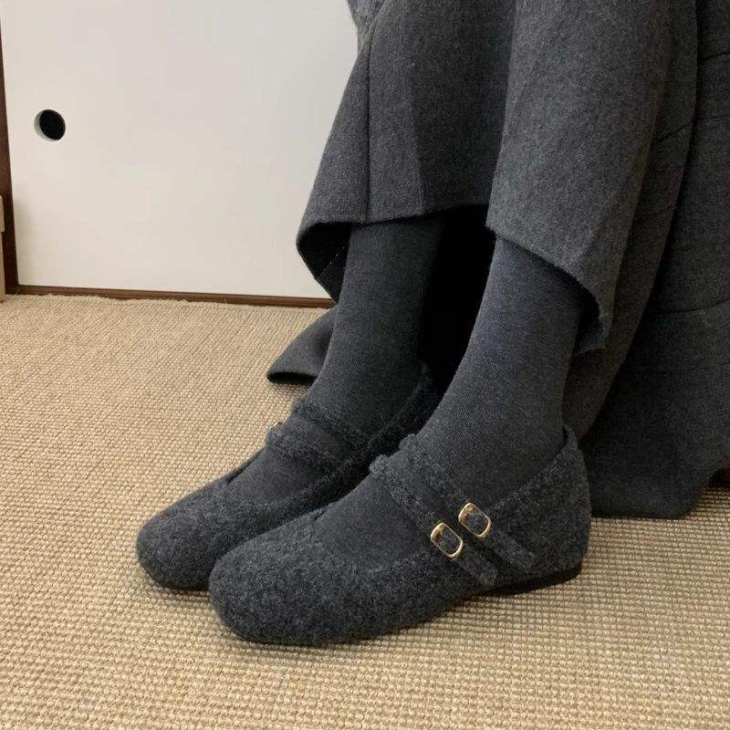 

Inner heightening retro double-breasted woolen Mary Jane shoes women s autumn and winter 2025 fashion versatile plush wool shoes 40 темно-серого