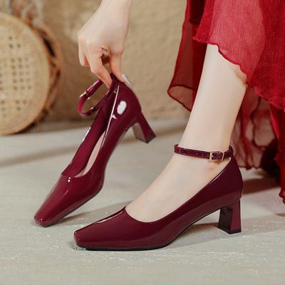 Red High Heels Thick Heel Not Tired Foot Temperament OL Dress Professional Work Shoes Square Head Shallow Mouth Single Shoes