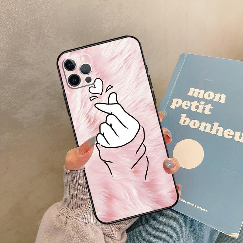 Kpop Hand Finger Heart Case For iPhone 17 Air 15 14 13 12 11 16 Pro Max 13 Mini XR 15 16 Plus 16e Back Cover Shell