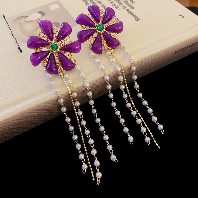 

Серьги-подвески с кисточками из жемчуга и цветов, инкрустированные бриллиантами Серебряная игла - Роскошное модное заявление