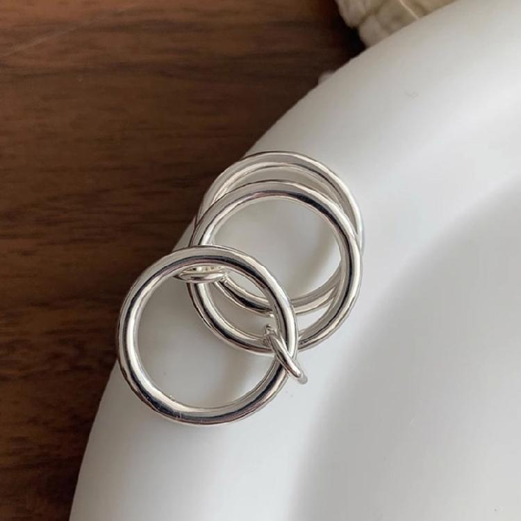 Chic Interlocked Rings Stylish Rings Trendy Triple Loop Rings With Intricate Details Perfect For Enhancing Your Outfits