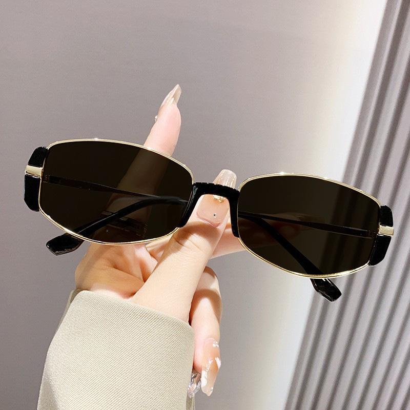 Trendy Retro Brown Square Women s Sunglasses - UV Protection, Douyin Style