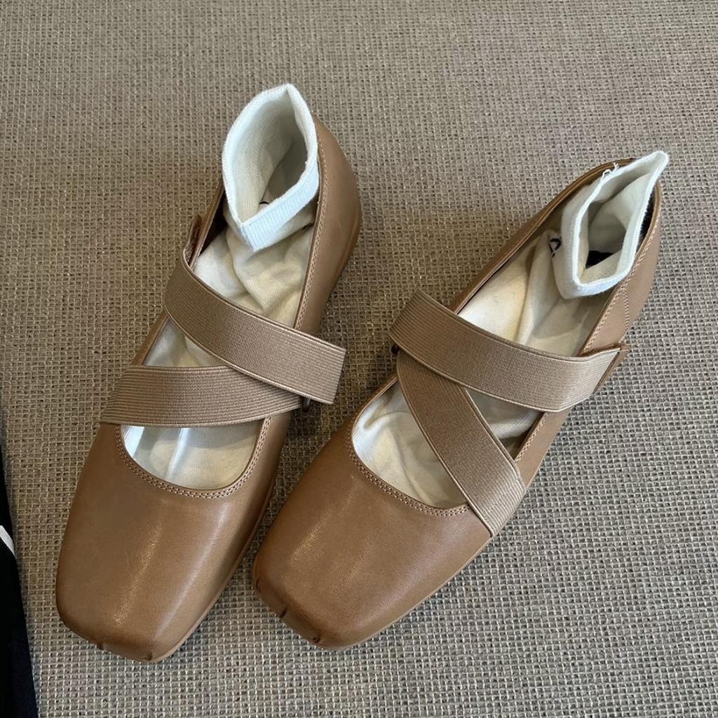 Cowhide version~ Square head pig nose ballet shoes women's cross strap shallow mouth flat bottom casual retro Mary Jane single shoes