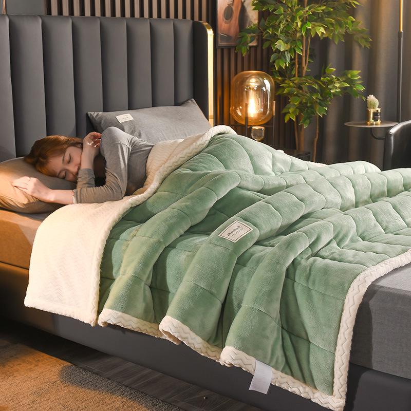 New A/B Style Baby Velvet Quilted Warm Lambswool Blanket - Thickened for Autumn/Winter