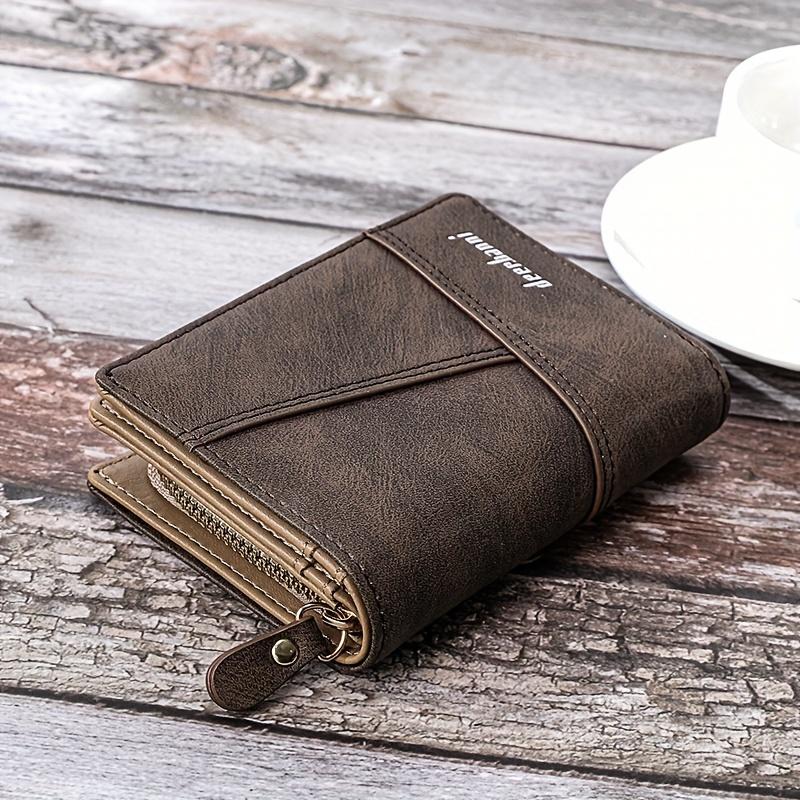Vintage Wallet Sleek Men's Bifold Wallet Vintage-Inspired with Chain Detail
