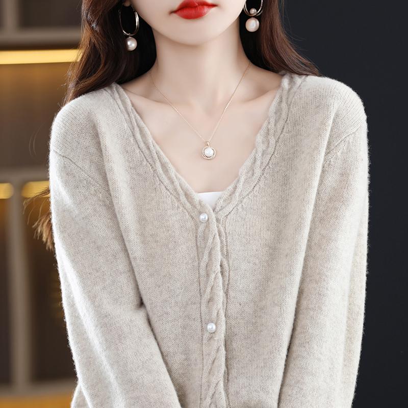 Dámský kašmírový kardigan Qinghe kašmír 30% kašmír 70% vlna podzimní a zimní kašmírový zahuštěný kardigan měkký a hřejivý