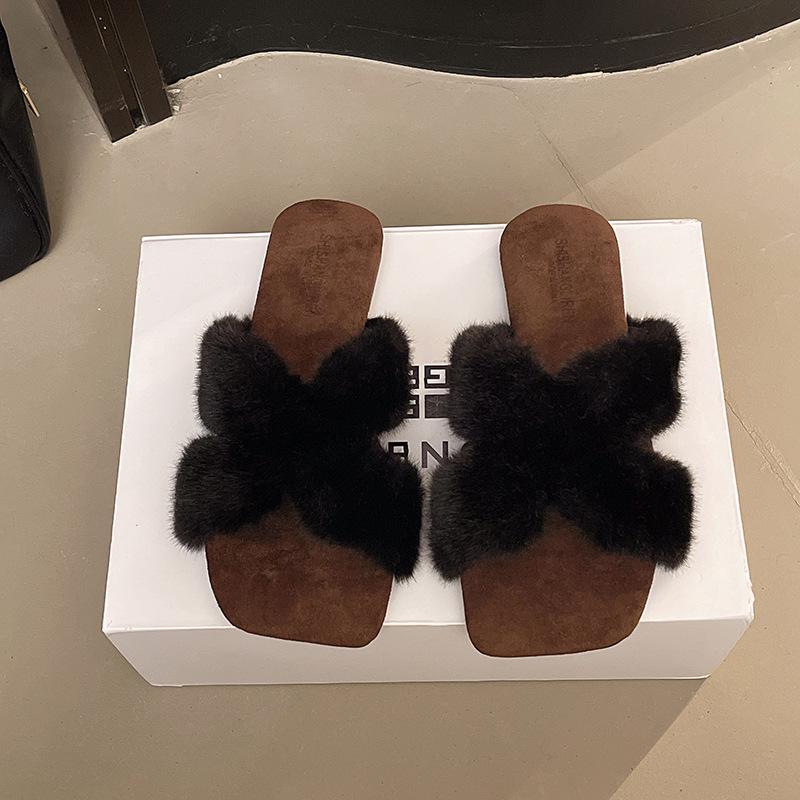 

Retro beige square head fluffy shoes for women s outer wear 2025 autumn new plush lazy shoes crossed with cotton slippers 40 чёрный