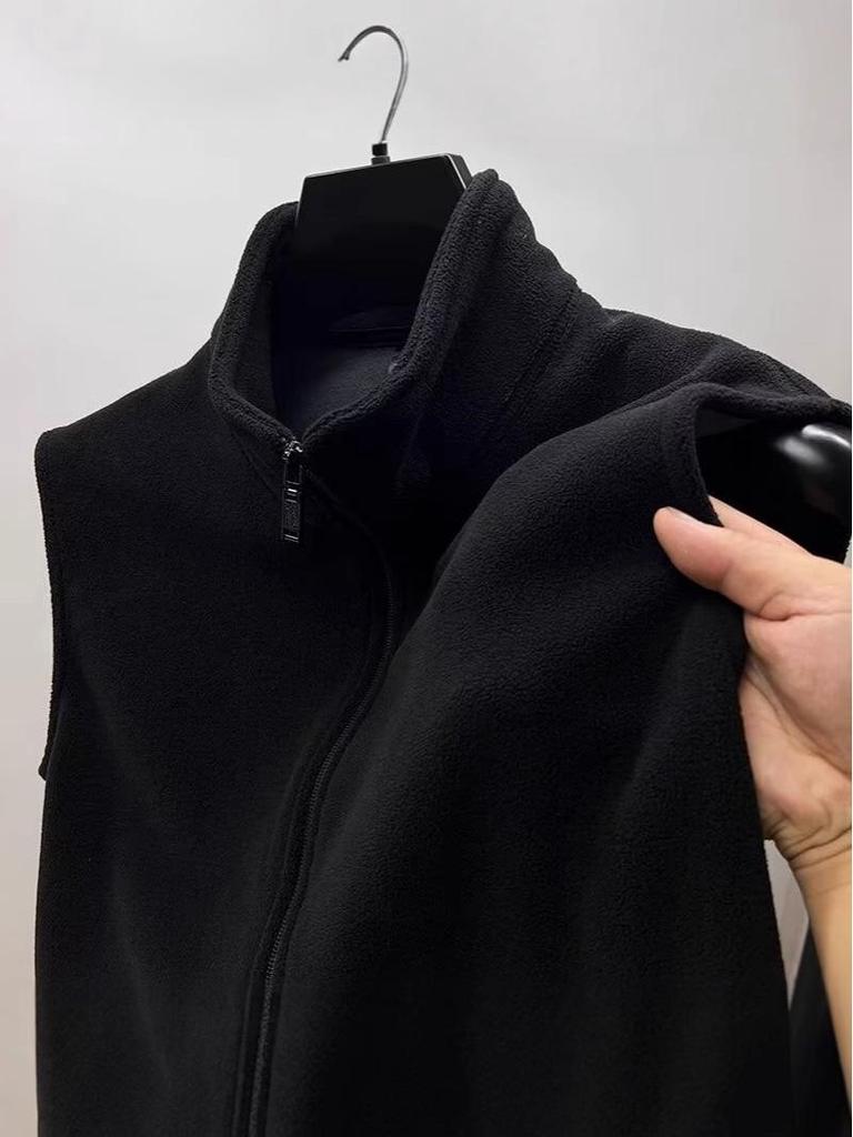Mäns mångsidiga fleeceväst med ståkrage och dragkedja - Enfärgad, bekväm, med plus-sammet, ärmlös design.