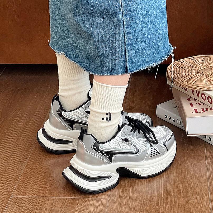 Paris klobige silberne Dad-Schuhe für Damen High-End 2025 neu Sommer atmungsaktiv Einzelmesh lässige Sportschuhe
