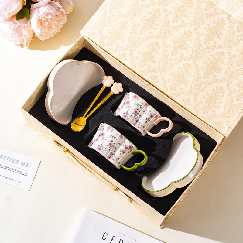 Retro Plum Blossom Coffee Cup And Saucer Set, High-End Exquisite Afternoon Tea Cup Gift Box, Wedding Gift Souvenir
