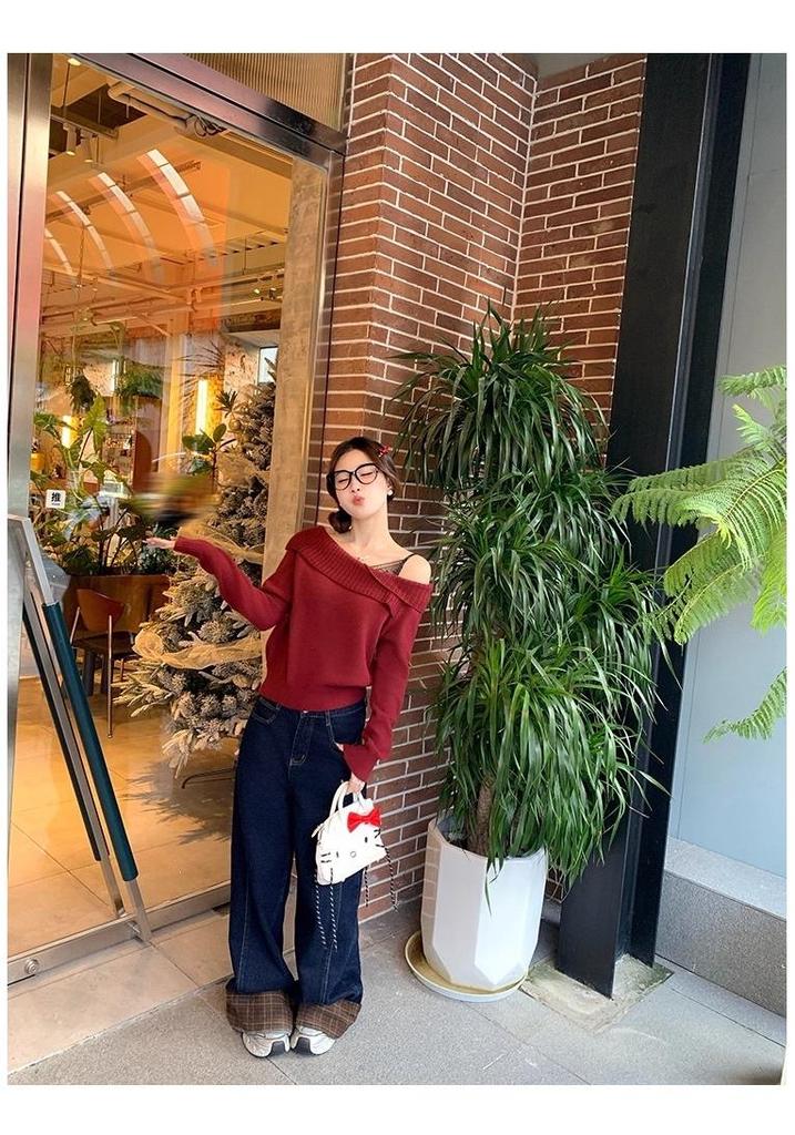Women's Red Cable Knit Pullover Sweater with Removable Fur Collar for Autumn and Winter Warmth