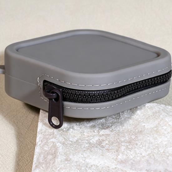 Small Silicone Coin Purse Pouch with Zipper And Wrist Strap, Square Shockproof Fashionable Accessory for Backpacks Storage Bag, Lightweight