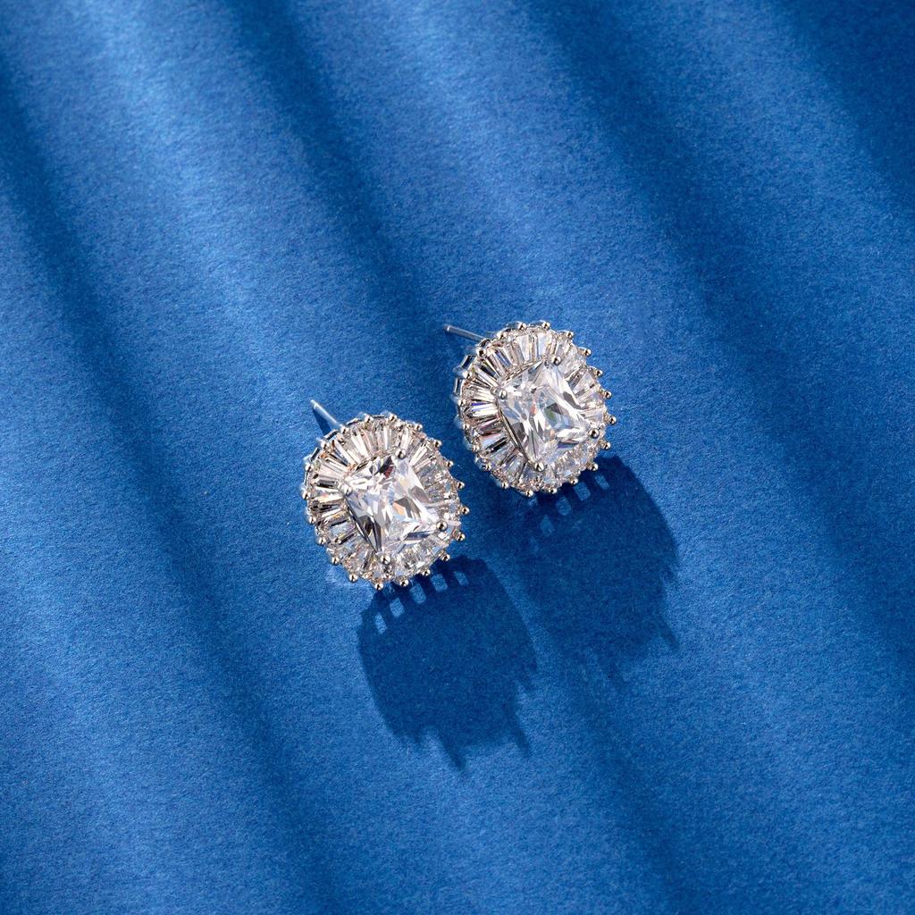 S925 Zircon Cube Stud Earrings: Luxurious, Trendy, Classic Ear Jewelry