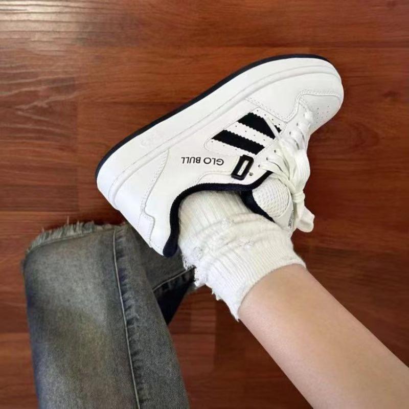 Mode Temperament Brotschuhe Nischendesign Board Schuhe Herbst neuer Student vielseitige lässige weiße Schuhe