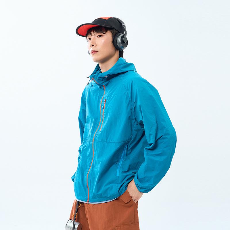 Woodpecker Women's Summer UV-Protective Cycling Jacket: Stylish, Lightweight, and Loose-Fitting.