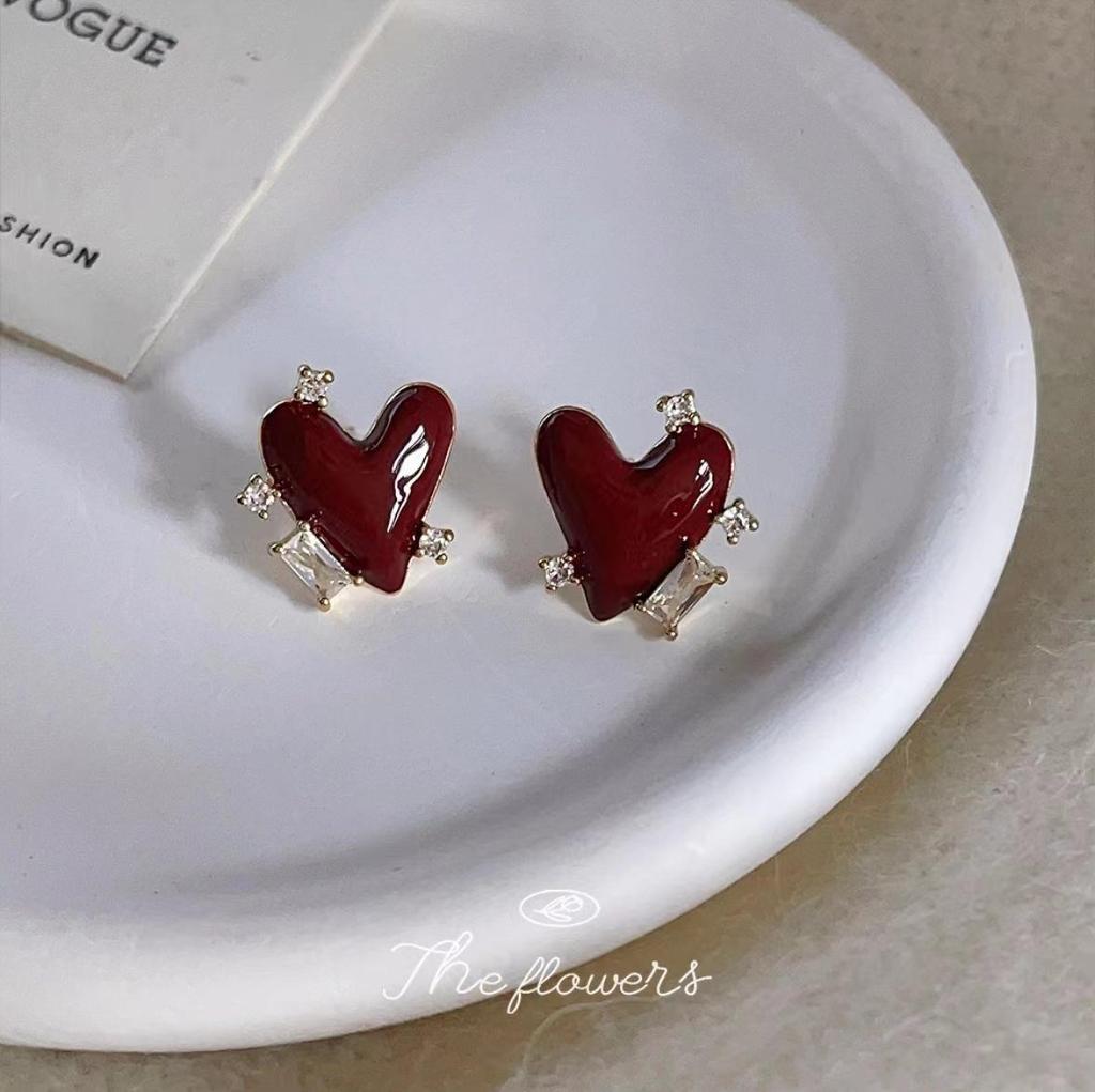 Retro Irregular Blue Heart S925 Silver Earrings - Trendy High-End Contrast Color Design