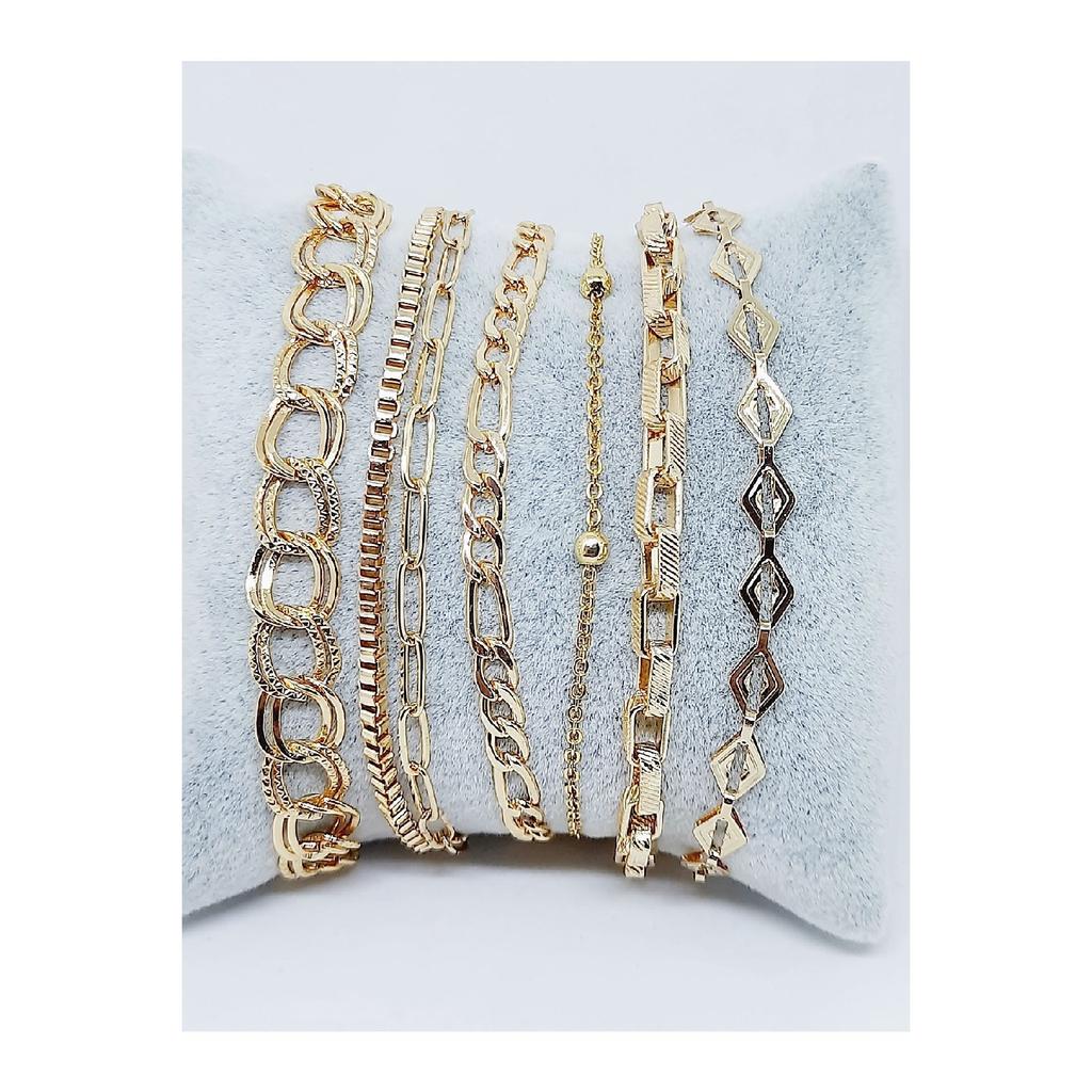 Set mit 10 silberfarbenen Kettenarmbändern