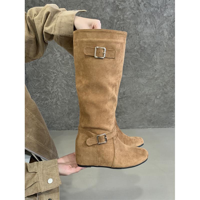 New Dongdaemun, height increased by 5cm~ Korean fashionable buckle design stacked medium boots women