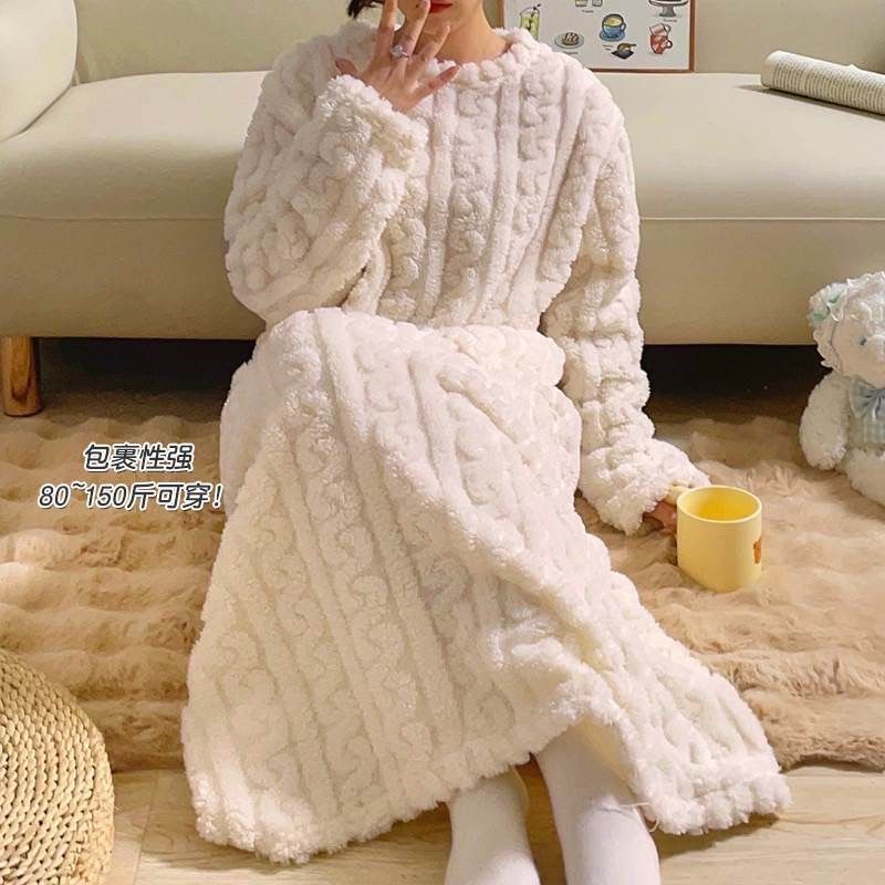 Thickened Sleeping Robe With Coral Velvet Long , Loose And Pocket Like Sleeping Skirt