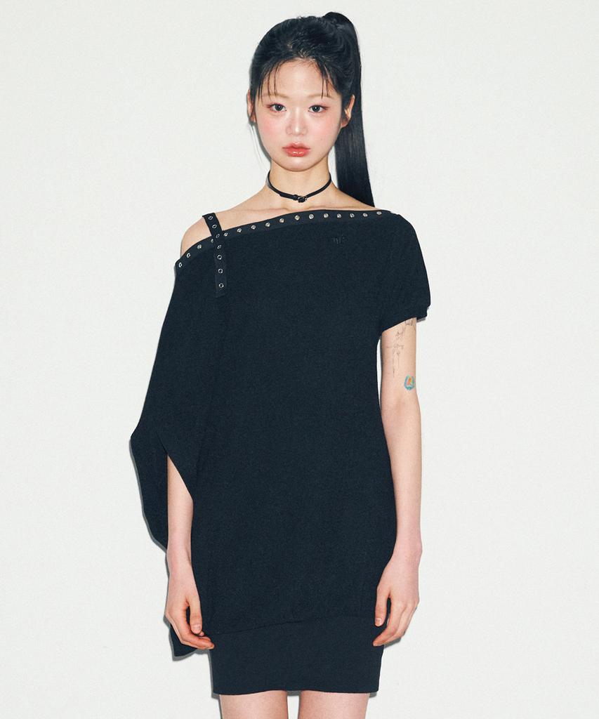 Nilring D07.00 Unbalanced Boat Neck Short-Sleeved Dress _ Black