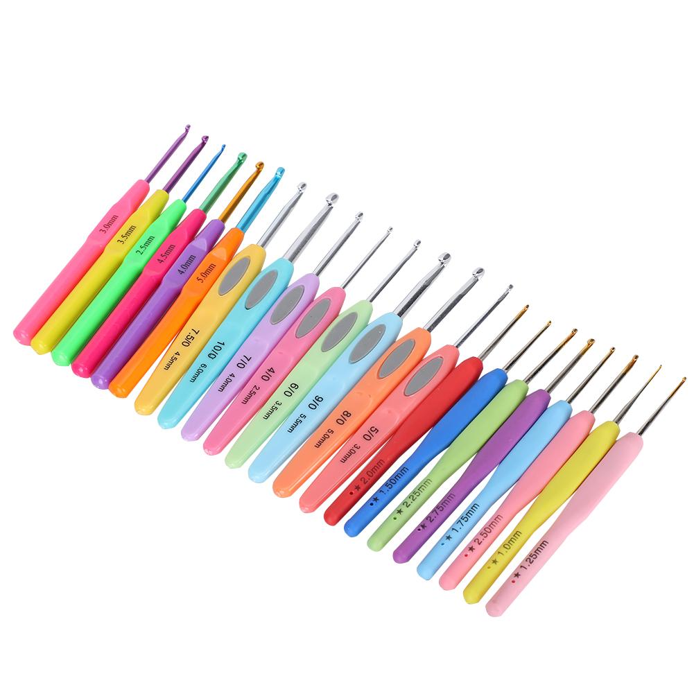 22Pcs Set Crochet Hooks Set Color Plastic Handle Aluminum Hook for Yarn Knitting Crafts Needles