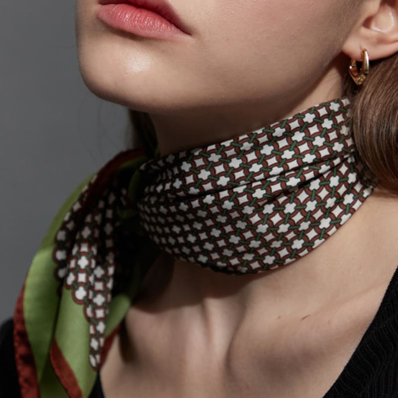 RECLOW RECLOW LVV BROWN Scarf