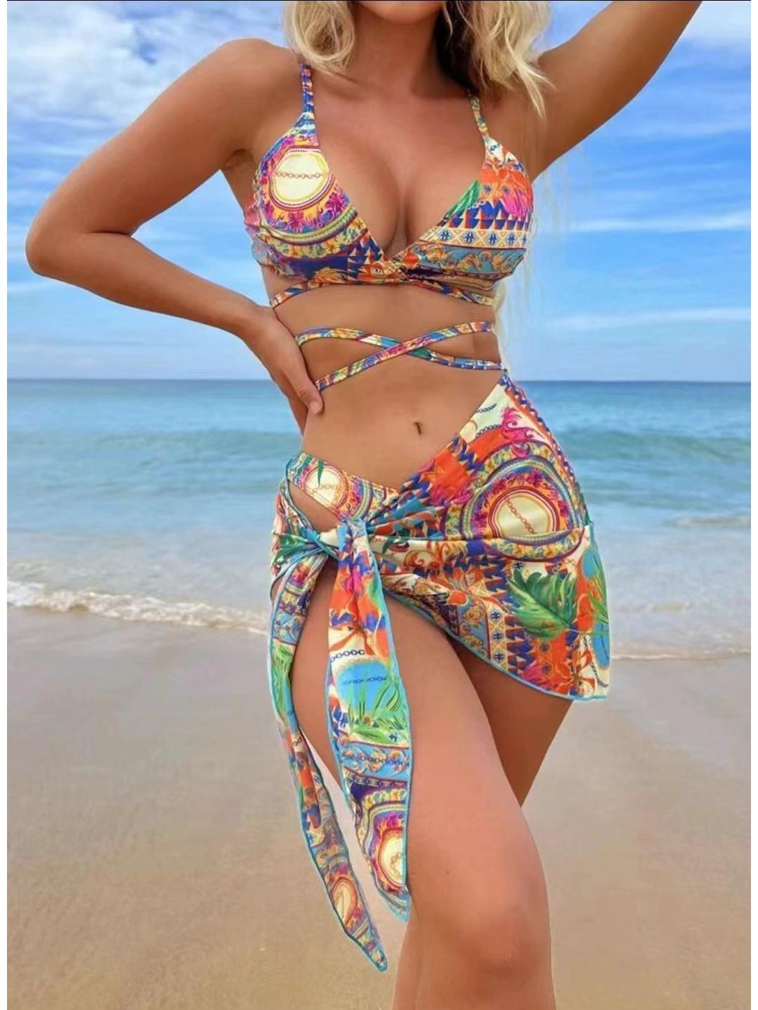 

Женский купальник-трикини из трех частей с бретелями и открытой спиной, европейский и американский, 2025 Medium зелёный