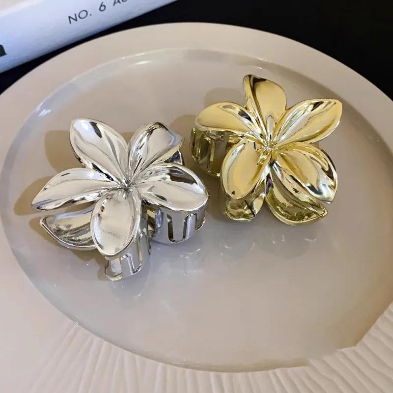 

Простая золотая и серебряная заколка для волос с плюмерией для женщин Элегантный темперамент Блестящий зажим-акула Модная заколка для волос в виде хвостика для девушки Plastic