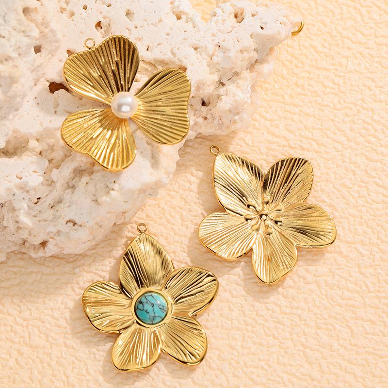 18K Gold Stainless Steel Flower Pendant Necklace & Earrings Set