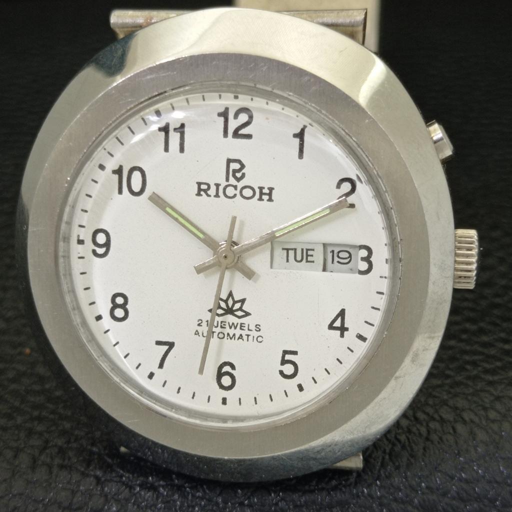 GENUINE VINTAGE RICOH R31 AUTOMATIC JAPAN MENS WHITE COLOR DIAL WATCH A500645-5 R153-a500645