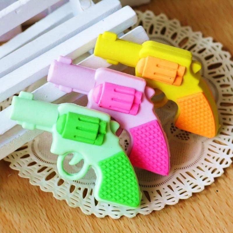 Gomma da Matita 2pz Design Pistola Gomma Cancelleria Liscia Elegante Colore Casuale