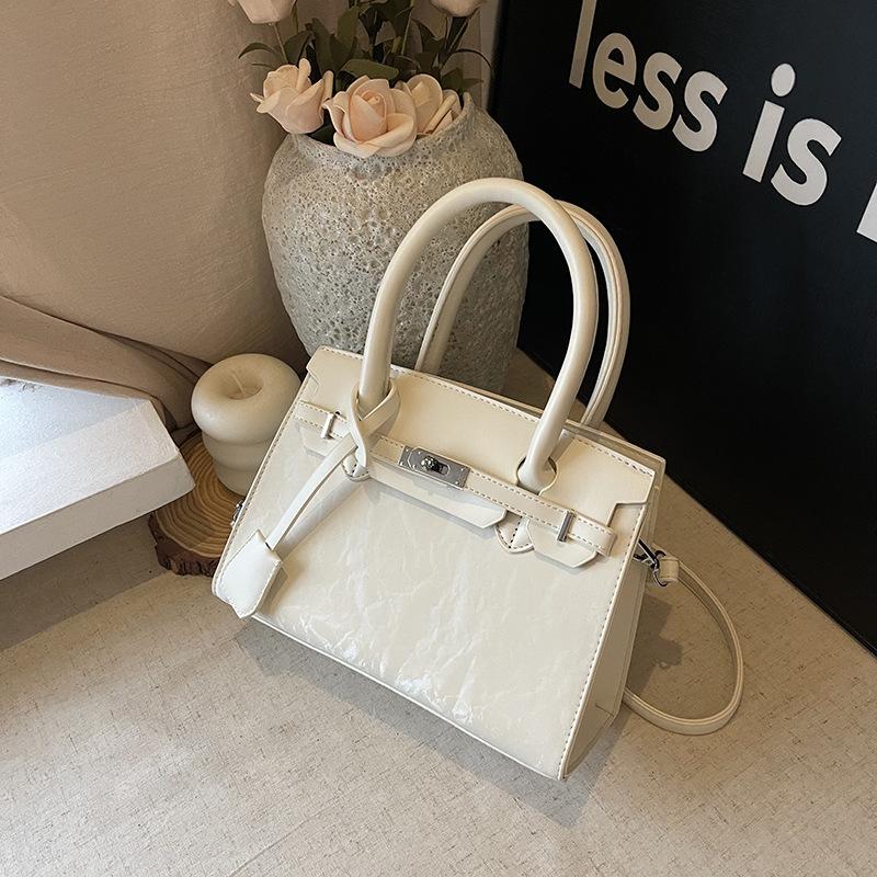 

Popular simple handbag bag women s new fashion shoulder bag high-end commuter messenger bag