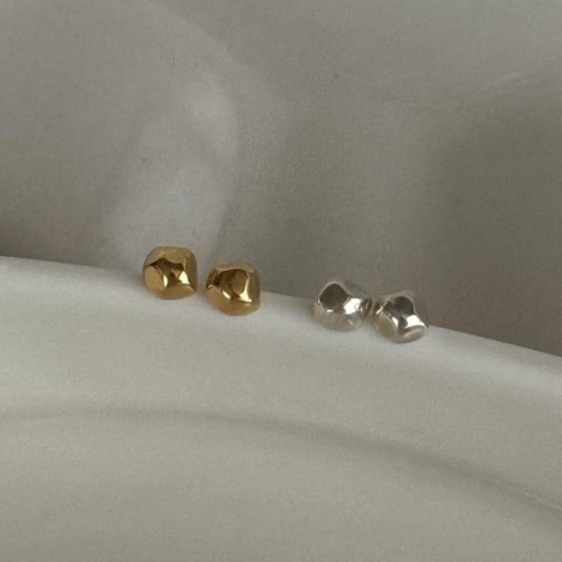 THE BORING charming earrings_2colors