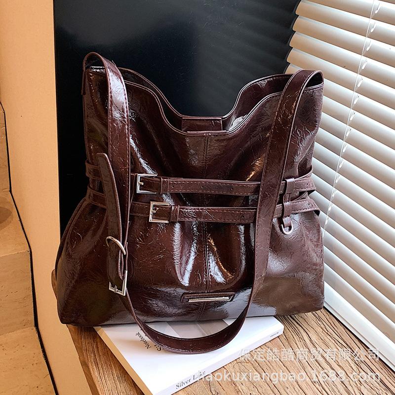 Premium bag women's 2025 new trendy autumn and winter retro shoulder bag large capacity commuter tote bag messenger bag