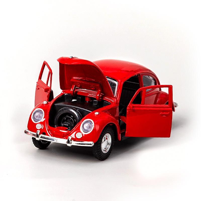 Retro Beetle Classic Alloy Toy Car with Opening Doors