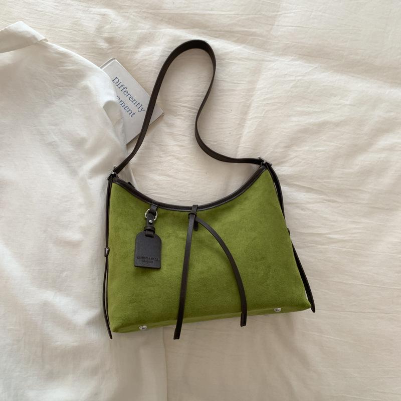 Nuova borsa in velluto di cervo retrò per autunno e inverno, borsa a tracolla da donna, nuova borsa tote di nicchia di grande capacità