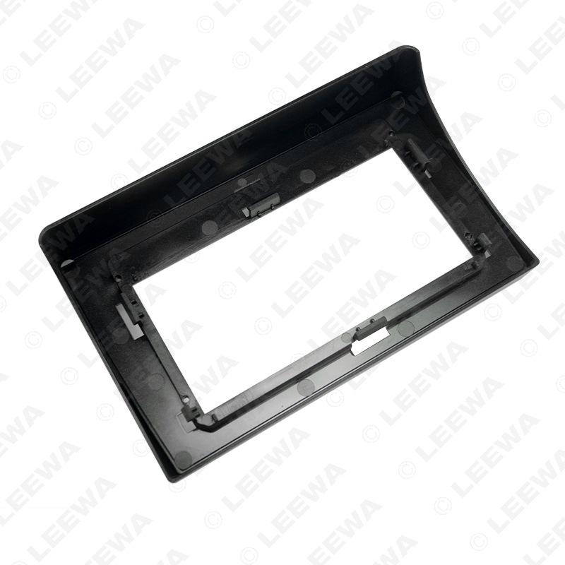 Toyota Hiace (2010-2018) 10.1" Android Navigation Kit Frame & Audio Panel