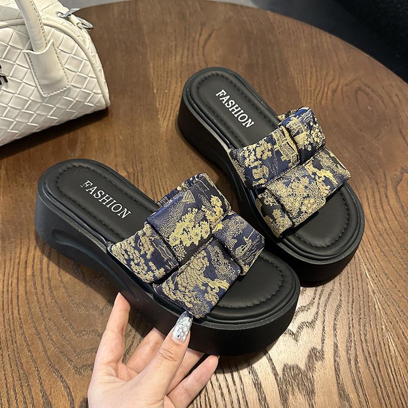 

Women s leisure beach cool slippers slippers muffin thick bottom small size soft bottom high heel summer one-word drag women s new model 40