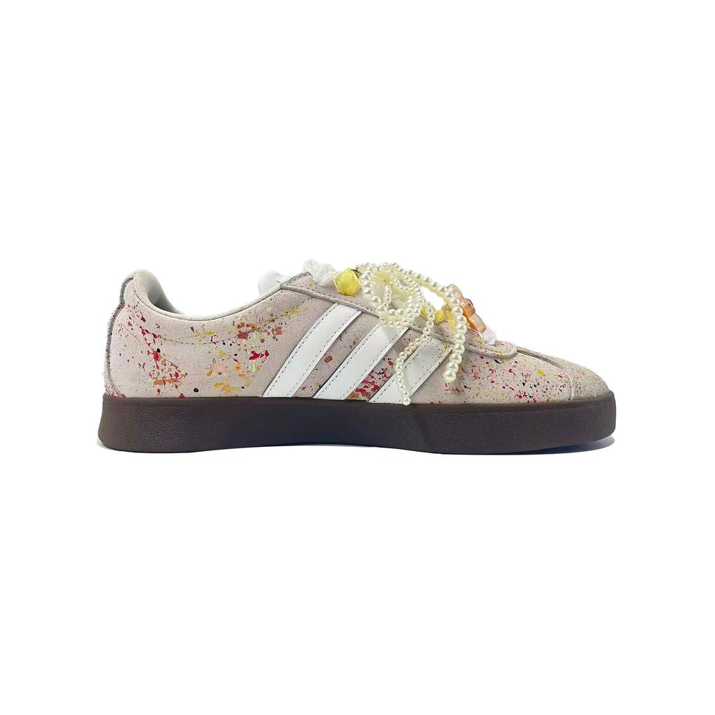 adidas VL COURT 2.0 Starlight Floral, Stile Urban Chic Leggere Scarpe da Skateboard Basse Unisex Grigio Bianco HQ1802(Team1230-)