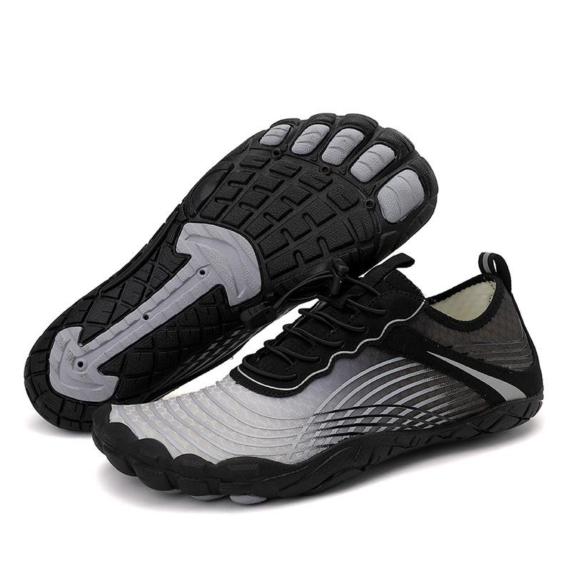 Creek shoes lightweight and quick-drying beach swimming shoes couple outdoor sports wading shoes mountaineering five fingers