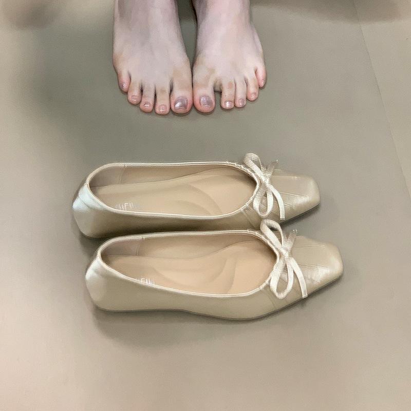 French Satin Square Head Bow Mary Jane Shoes Women's 2025 Autumn New Satin Pleated Flat Bottom Light Mouth Single Shoes