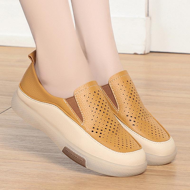 Summer Hollow Breathable Flat Leather Shoes Women's Single Shoes Soft Sole Comfortable Casual Sandals Middle-Aged And Elderly